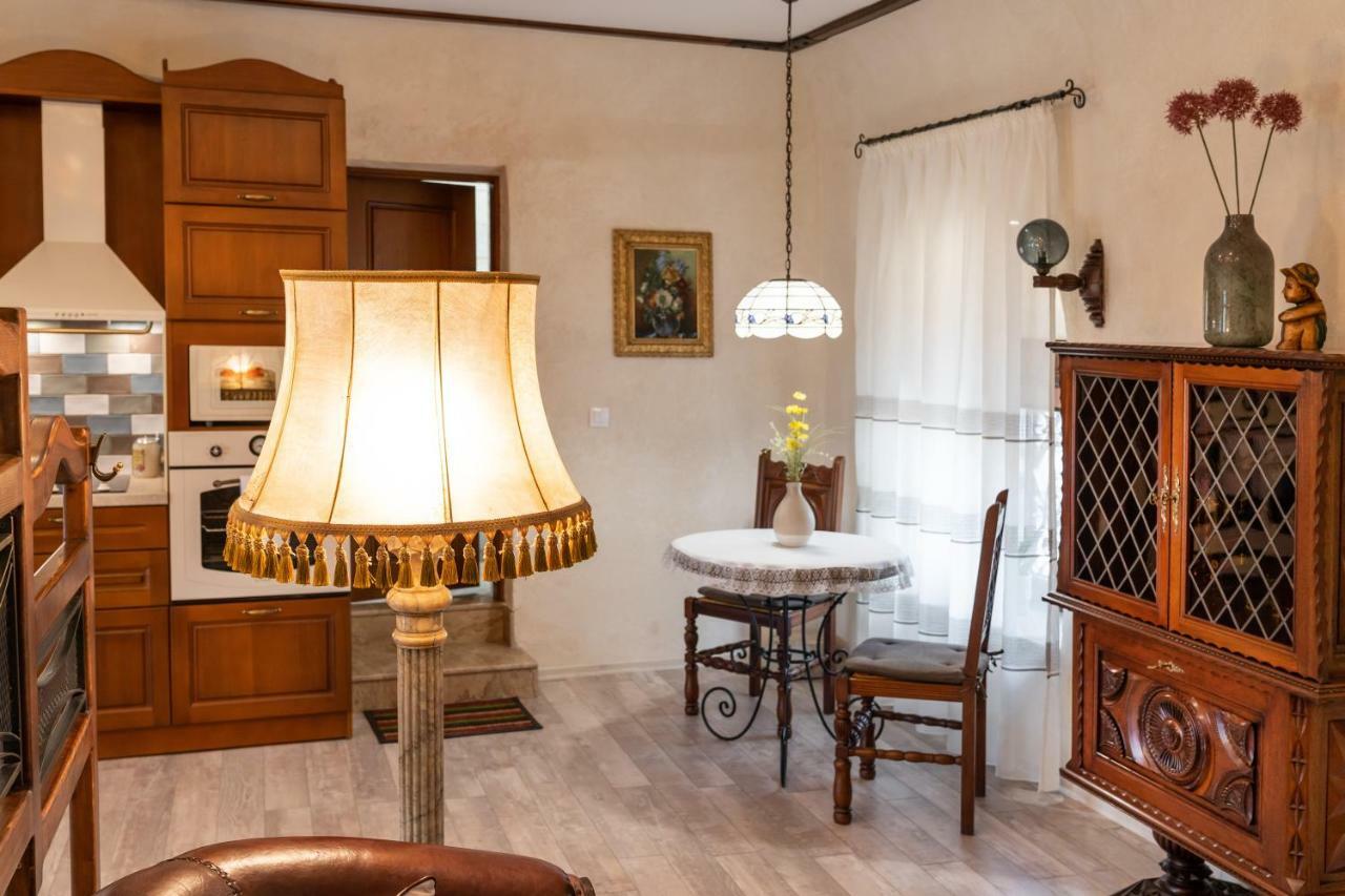 Historic Apartment In The Heart Of The City Veliko Turnovo Bagian luar foto