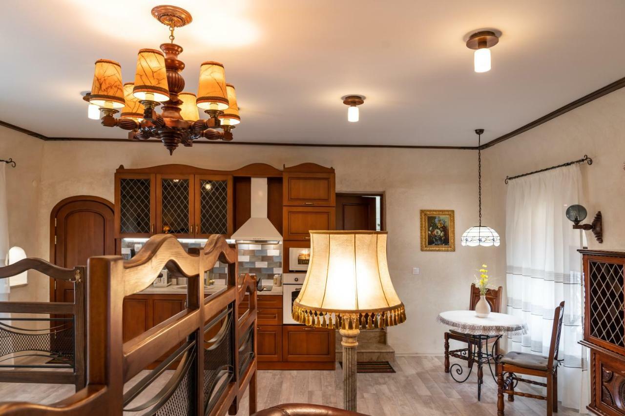 Historic Apartment In The Heart Of The City Veliko Turnovo Bagian luar foto