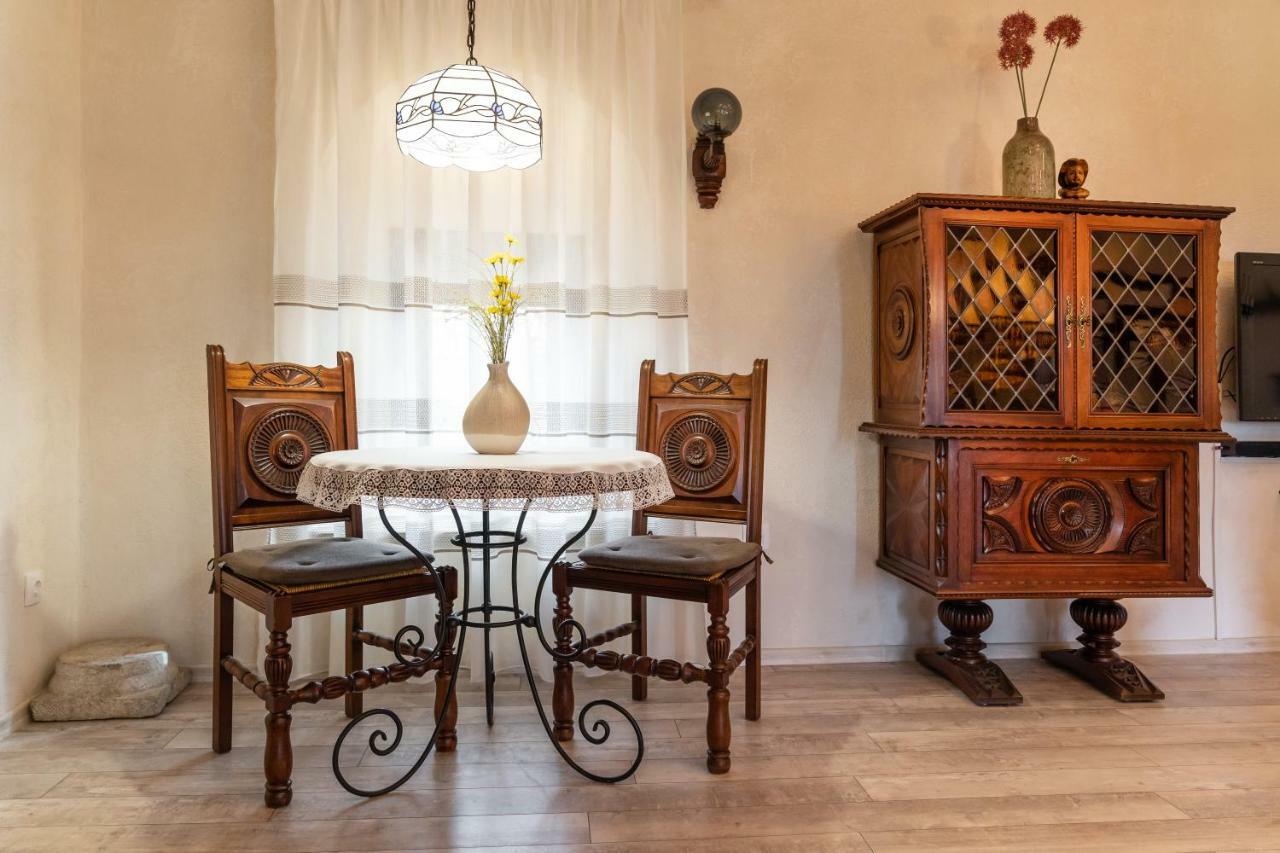 Historic Apartment In The Heart Of The City Veliko Turnovo Bagian luar foto