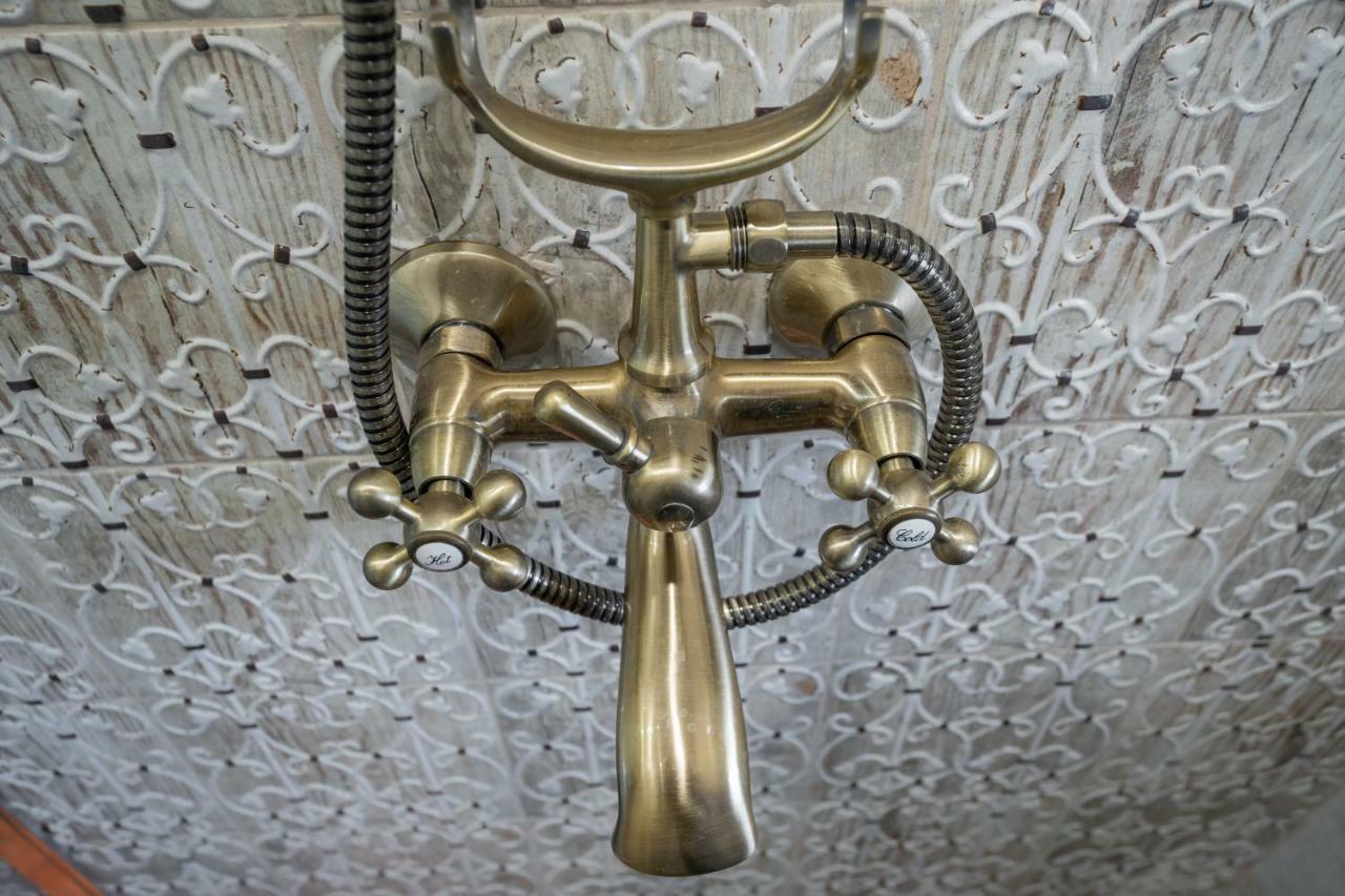 Historic Apartment In The Heart Of The City Veliko Turnovo Bagian luar foto