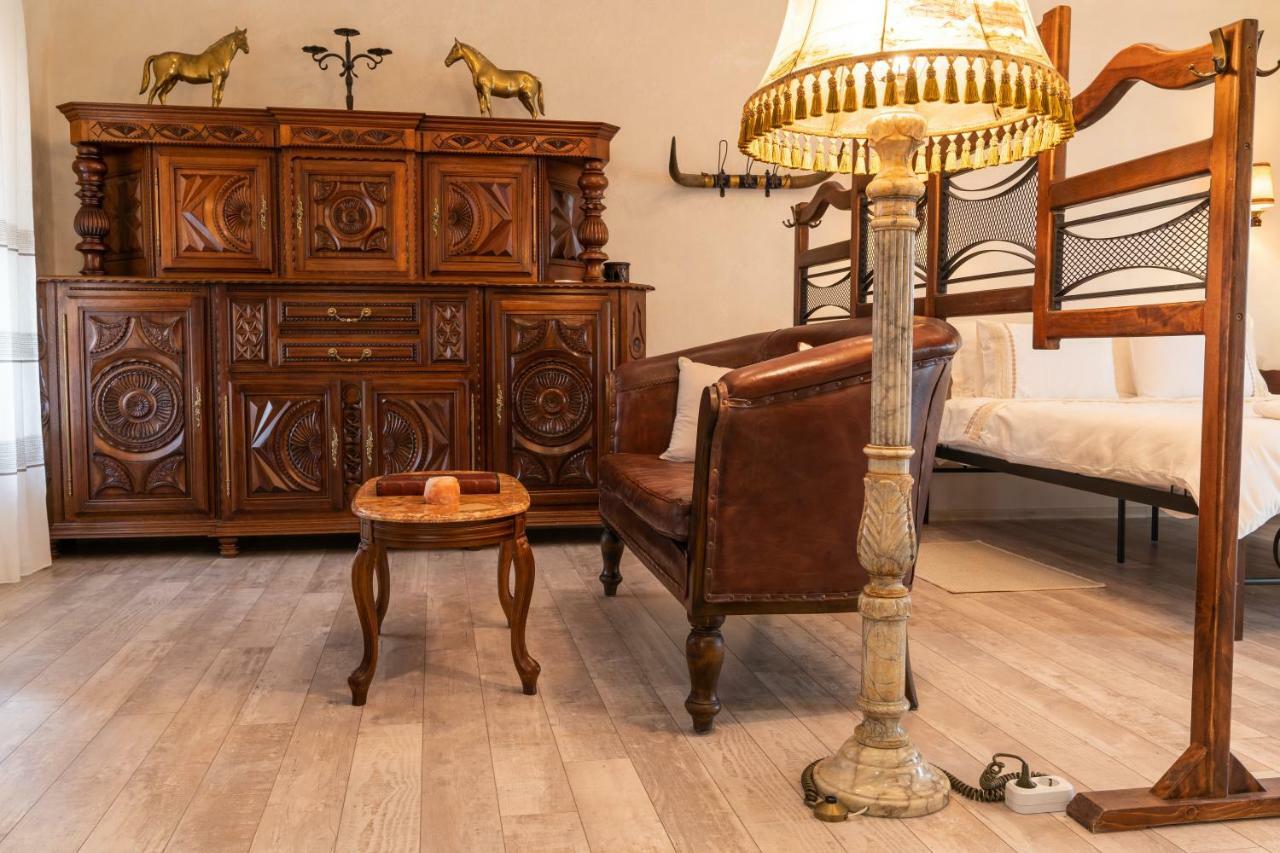 Historic Apartment In The Heart Of The City Veliko Turnovo Bagian luar foto