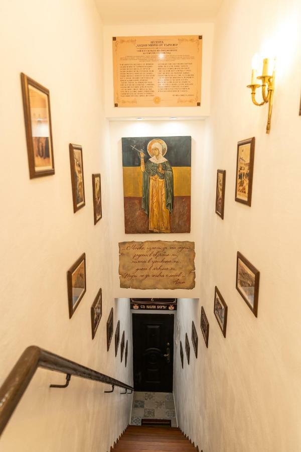 Historic Apartment In The Heart Of The City Veliko Turnovo Bagian luar foto